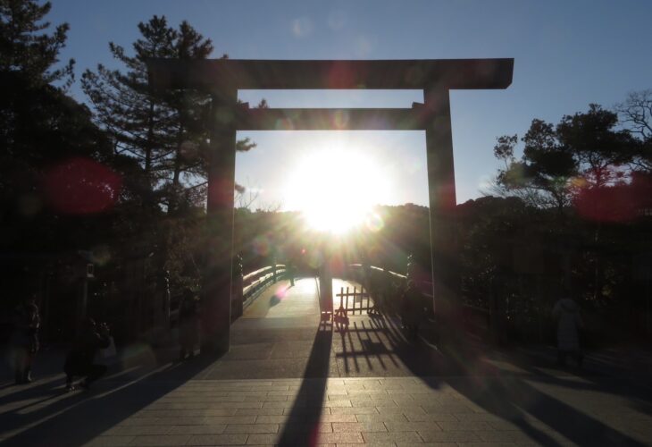 三重県伊勢市 伊勢神宮へ年越し参り・初詣にでかけましょう！